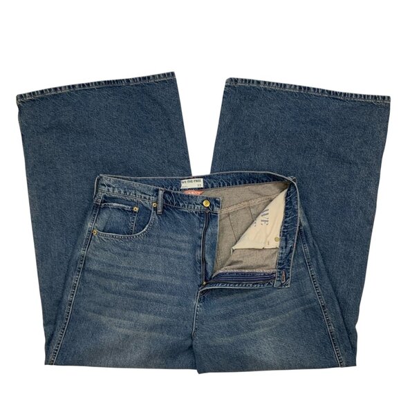 Free People We The Free CRVY Gia Wide Leg Jeans 35 Blue Bell High Rise Bohemian - Picture 3 of 12